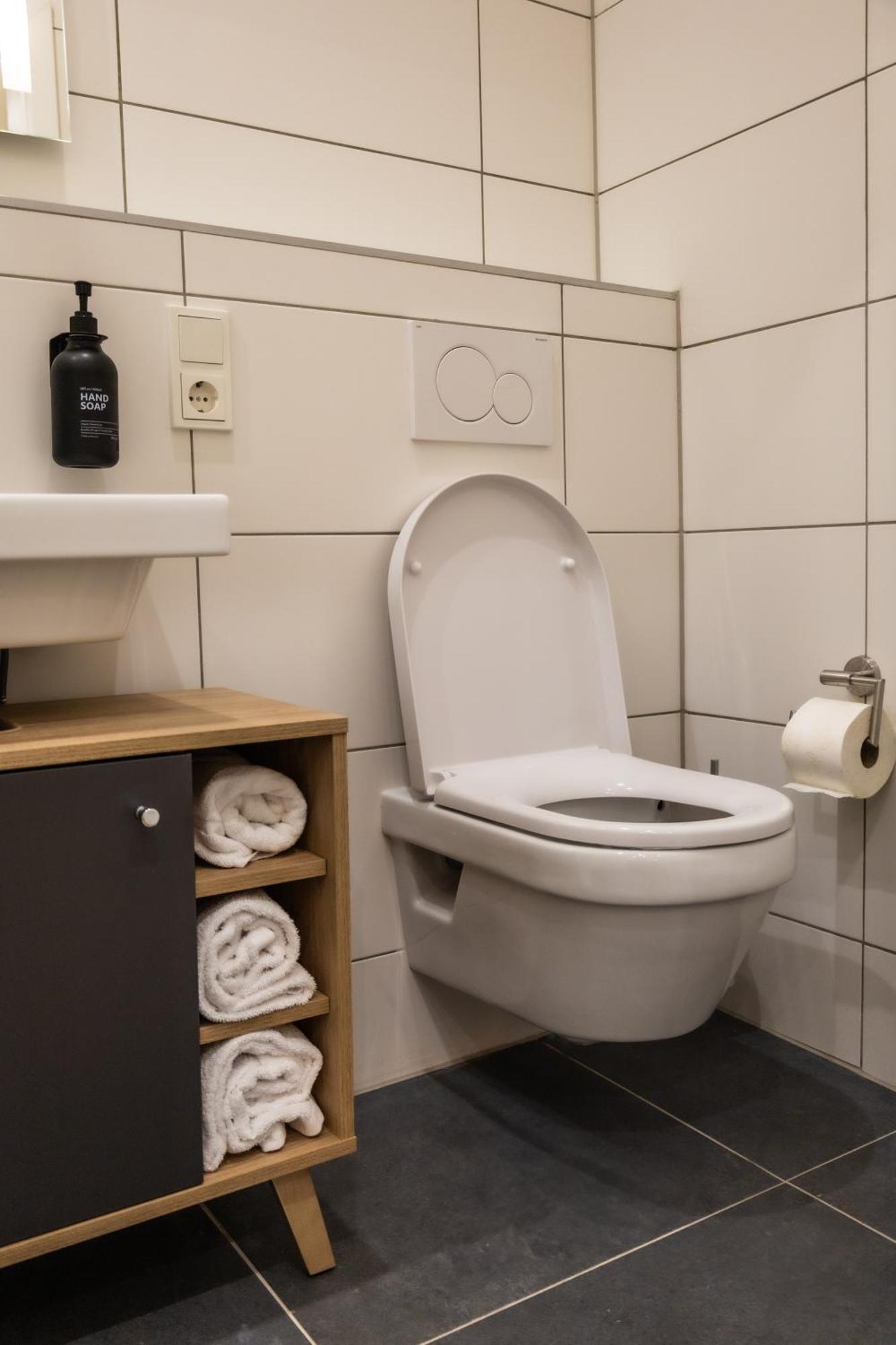 Hln Apartments Am Bahnhof Saarbrücken Esterno foto